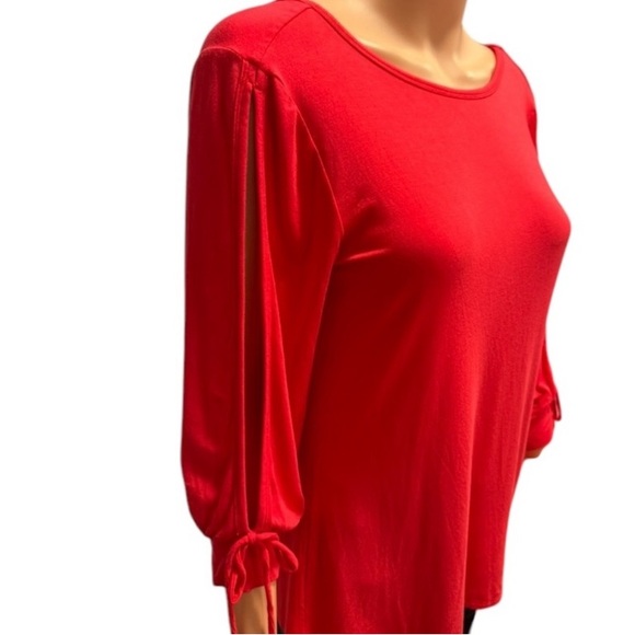 NWOT CHELSEA & THEODORE Vibrant Red 3/4 Tie Sleeve Low Back Blouse Small - Picture 8 of 8